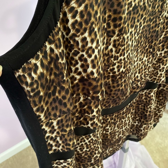 Alfani Leopard tank/blouse 🐆DISCOUNTED SHIPPING! - Picture 3 of 5